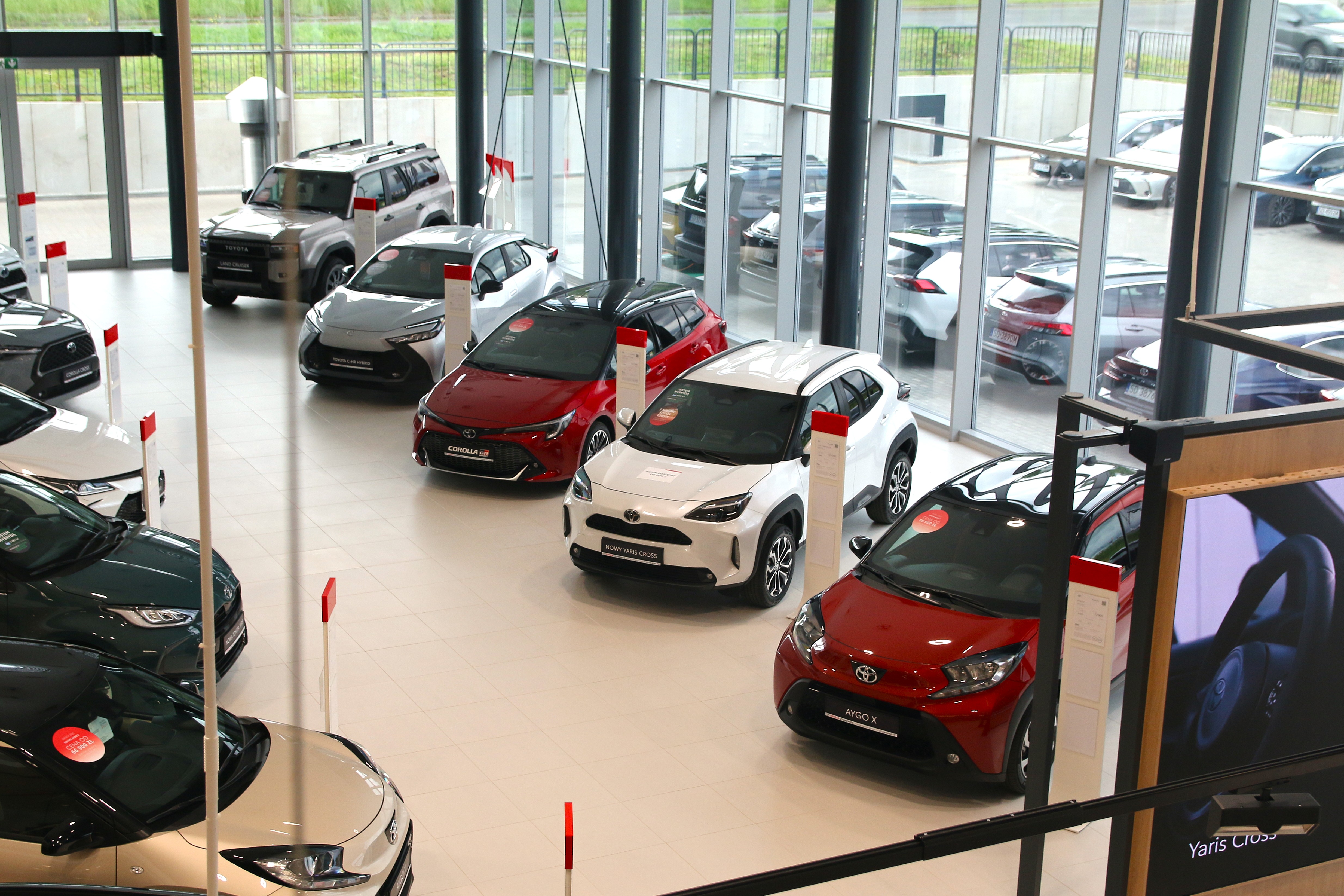 Samochody w salonie Toyota Sosnowiec